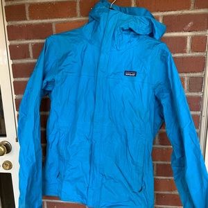 Patagonia rain jacket with vents and hood